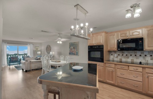 Santa Rosa Beach House | Beach front home steps away from private beach access
