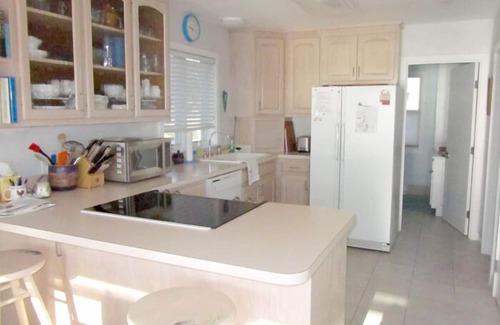 Indian Neck Heights House | Beach Front Home on Indian Neck Beach (1461)