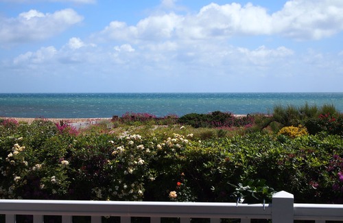 Selsey House | Beach front location, Pet friendly, Full of charachter, Private garden, Sea view