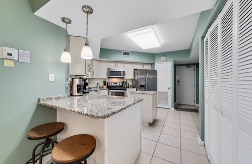 Orange Beach Condo | BEACH-FRONT, LOTS OF AMENITIES, PRIVATE BALCONY!