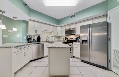 Orange Beach Condo | BEACH-FRONT, LOTS OF AMENITIES, PRIVATE BALCONY!