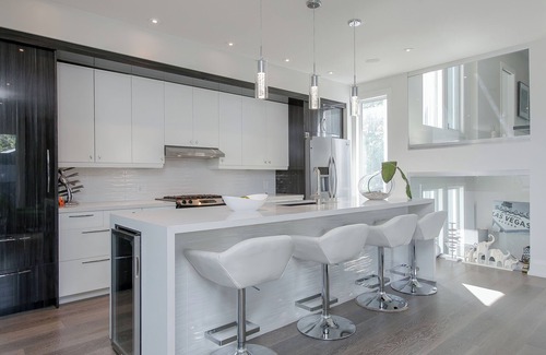 Hamilton Apartment | Beach Front Luxury