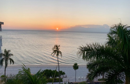 Moorings Condo | Beach front luxury condo. Top floor overlooking the Gulf of Mexico.