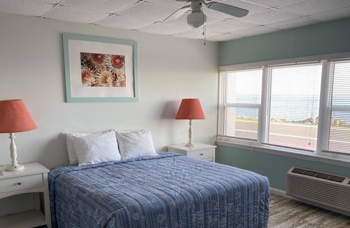 Cedar Key Hotel | Beach Front Motel