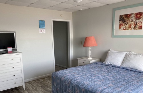 Cedar Key Hotel | Beach Front Motel