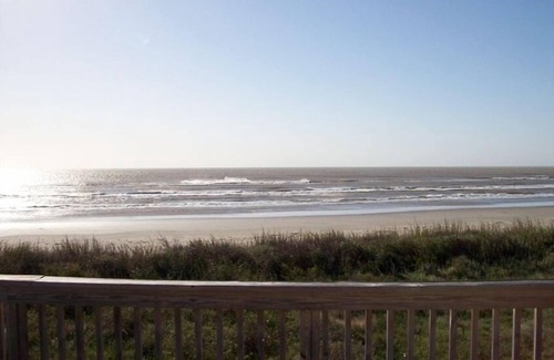 Galveston House | Beach Front on Galveston's West Beach