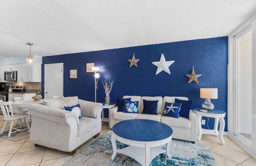 Gulf Shores Condo | Beach Front | Pool |New King & 2 Queens | Balcony | Beach Sit-up available