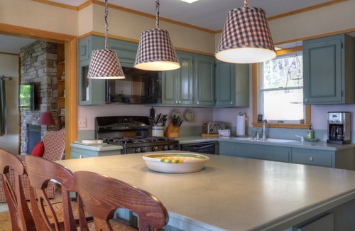Rangeley Plantation House | Beach Front Retreat - Private home on Mooselookmeguntic Lake