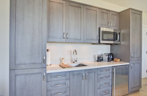 Carpinteria Apartment | Beach front Sea Loft in Santa Barbara. Weekly discounts. Best beach sunsets!