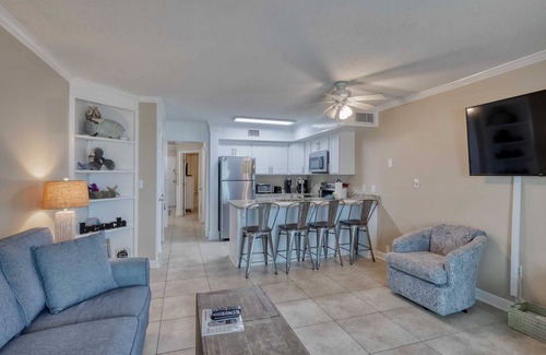 Gulf Shores Condo | Beach Front Seacrest 405 | Labor Day 15% Off! | Remodeled Kitchen | Free Wifi | Hot Tub