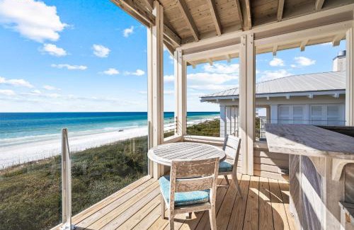 Seaside House | BEACH FRONT Seaside Home - Outside the Box - 4BR 4,5BTH home