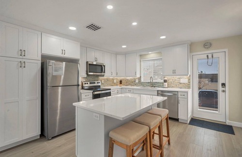 Siesta Key Condo | Beach Front. Siesta Key. Beautifully Updated Ground Floor Unit On The Beach.