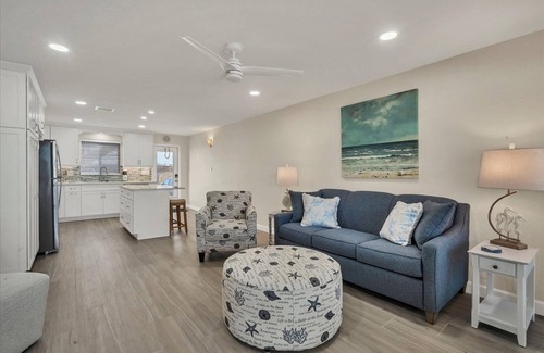 Siesta Key Condo | Beach Front. Siesta Key. Beautifully Updated Ground Floor Unit On The Beach.