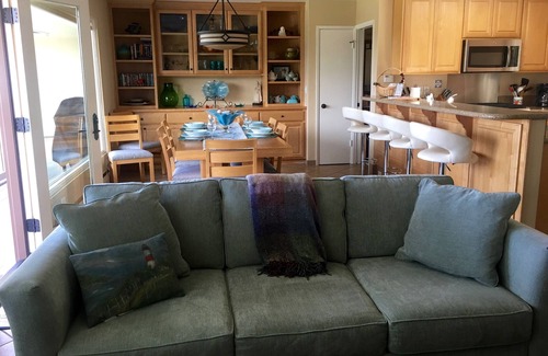 Pacific Grove Condo | Beach front spacious condo/walk everywhere. downtown, beaches, parks, sights