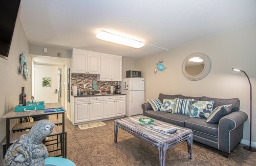 Treasure Island Condo | Beach Front Studio! Gorgeous Views- Room with Kitchenette