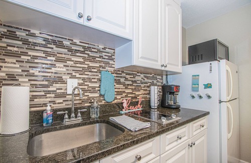 Treasure Island Condo | Beach Front Studio! Gorgeous Views- Room with Kitchenette