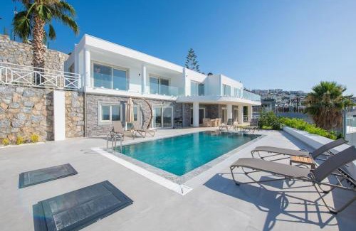 Bogazici Villa | BEACH FRONT SUPER VİLLA Boss 1