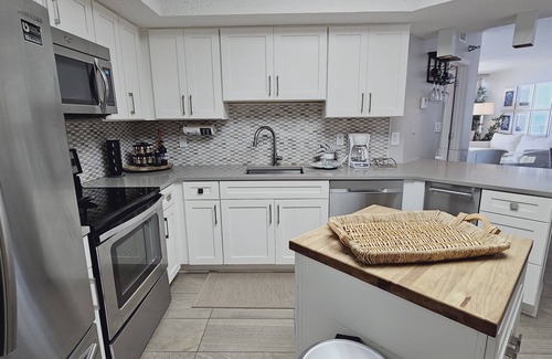 Orange Beach Condo | Beach Front: Top Floor! King/King/2Fulls