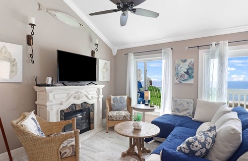 Port St. Joe House | Beach Front Town-home! "The Posh Pearl"