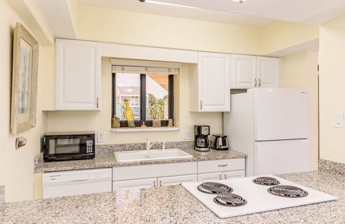 Jacksonville Beach Condo | Beach Front ShoreThing Luxurious Condo; Superb View, direct beach access