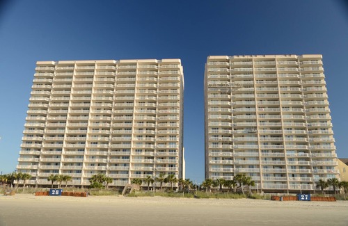 Crescent Beach Condo | Beach Front Large Luxury Condo 1800 square feet of Living space