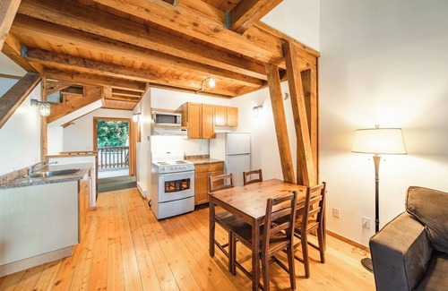 Ucluelet Cabin | Beach Front w/2 Private Decks! With Ocean Views! Ocean Oasis