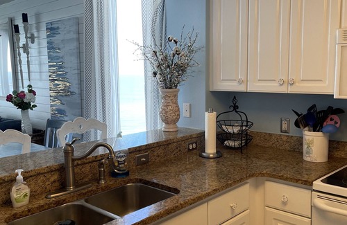 Long Beach Condo | BEACH FRONT W/HUGE BALCONY! FREE WI-FI, 5 POOLS MAJESTIC BEACH, T-1 FLOOR 13