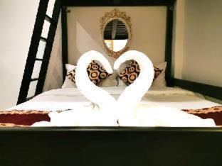 Na Kluea Hotel | Beach Gallery House