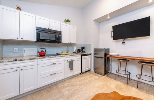 Sarasota Apartment | Beach getaway! Unit 3