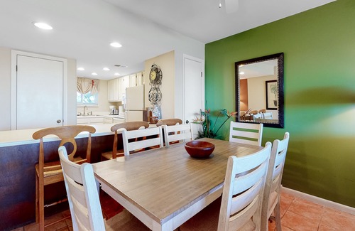 Gulf Shores Condo | Beach + Gulf-Front Condo w/Shared Outdoor Pool, Beach Views, Balcony, Central AC