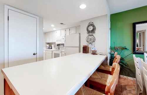 Gulf Shores Condo | Beach + Gulf-Front Condo w/Shared Outdoor Pool, Beach Views, Balcony, Central AC