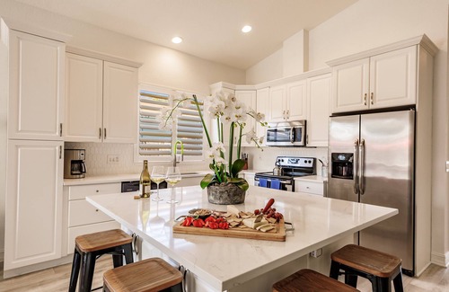 Naples Park House | Beach, heated Pool, Pets, Game room, 2 Kings, Bunkroom, Ensuite, Bikes