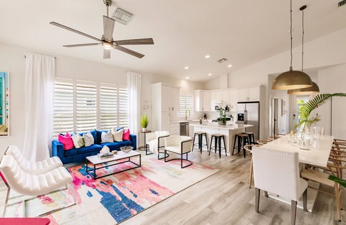 Naples Park House | Beach, heated Pool, Pets, Game room, 2 Kings, Bunkroom, Ensuite, Bikes