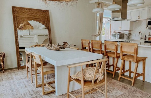 Sunnyside Condo | Beach Home Perfect for Family Getaway! 4 pools|W/D