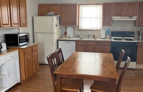 Point Pleasant Beach House | BEACH HOUSE, spacious and CLEAN; PETS ALLOWEDnDiscounts for June/July- ask me!