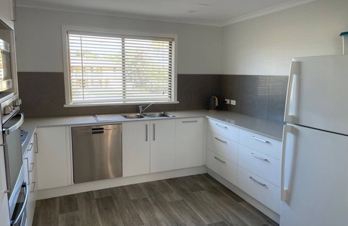 Perth House | Beach House 100m from Falcon Bay