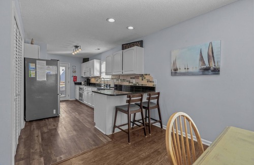 Surfside Beach House | Beach House 1183. Ocean View. Pet friendly. Walk to beach. Golf cart included