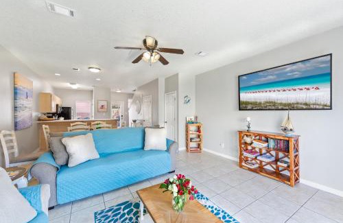 Miramar Beach House | Beach House 5min walk to beach, pool, close to shops and activities