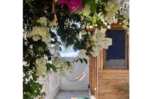 Manta Cottage | Beach house and swimming pool near Manta