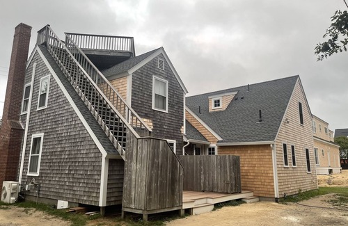 Dennis House | Beach House at Corporation Beach. 2 minute walk to the beach. Newly renovated