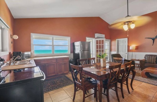 Great Exuma House | BEACH HOUSE! Best location-TAR BAY! Wraparound porch + hammocks!