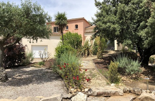 Teyran Villa | Beach House between Sea and Garrigue