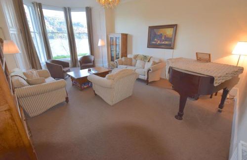 Cairndow House | Beach House - Carrick Castle