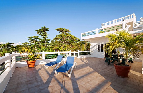 Negril Condo | Beach House Condos: Beachfront Ocean House - 7mile Beach Jamaica