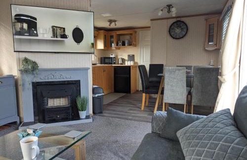 Anderby Creek House | Beach House - Dog Friendly Anderby Creek