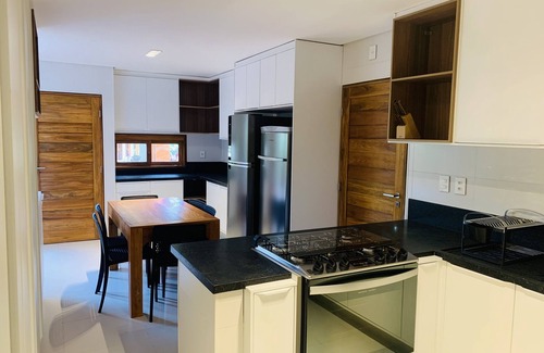 Castelo da Torre House | Beach house in the best of Praia do Forte! Castle Cove!