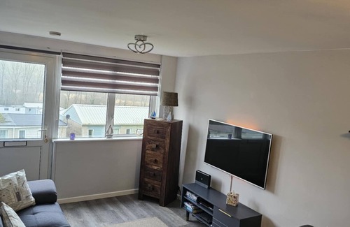 Stackpole Ski Chalet | Beach house in pembrokeshire with sea views
