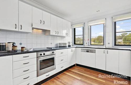 Kiama House | Beach House Kendalls - Low Season Special - Stay 3 PAY FOR 2 Nights