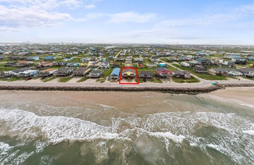 Surfside Beach Apartment | Beach House · Oceanfront 4BR, Peaceful, Cozy, Kids/Pet Friendly!