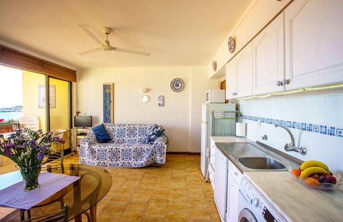 Sesimbra Apartment | Beach House on the golden beach!
